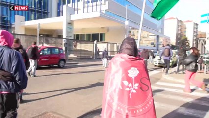 Italie : la rédaction du journal La Stampa vandalisée