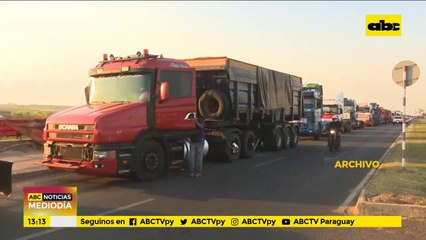 Camioneros amenazan con paro ante la suba de combustibles