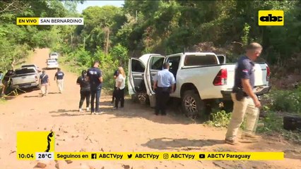 Logran apertura de camioneta abandonada a inmediaciones del anfiteatro