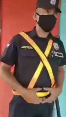 Denuncian que policía no lo asistió porque no le pidió ayuda "de forma educada"