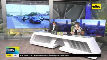 Lamentan reguladas, pero prefieren sufrir esperando buses antes que cargar combustible