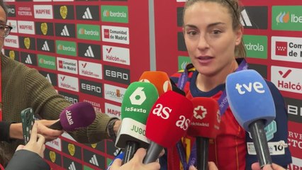 Zona mixta España - Alemania: Alexia, Irene, Claudia, Jenni...