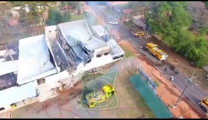 Video: derrumbe tras incendio en destilería de Areguá