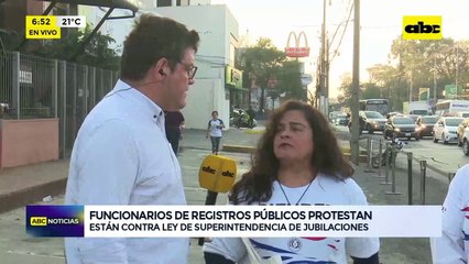Video: Funcionarios de registros públicos protestan