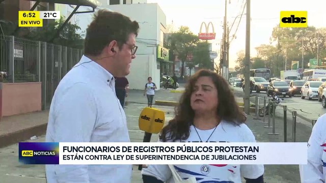 Video: Funcionarios de registros públicos protestan