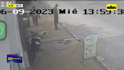 Video: Cae un supuesto autor de robo de moto