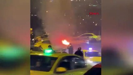 Beyoğlu’nda Taksi Alev Alev Yandı: 3 Yolcu Son Anda Kurtuldu