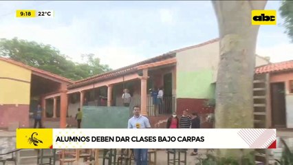 Alumnos deben dar clases bajo carpas
