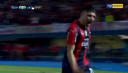 El golazo de Claudio Aquino para el 1-0 de Cerro Porteño
