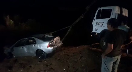 Así sacaron el vehículo del arroyo en Capiatá