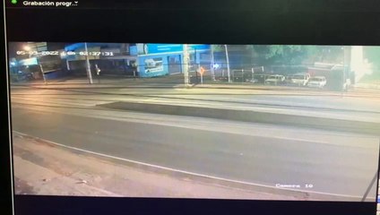 Video muestra que vehículo iba a gran velocidad