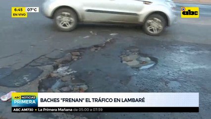 Baches frenan el tráfico en Lambaré