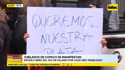 Jubilados de Copaco se manifiestan