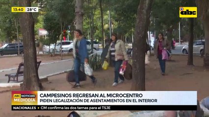 Campesinos regresan al microcentro