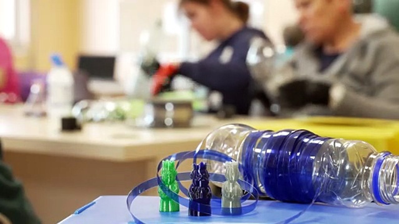 Reciclaje e inclusión rellenan los roscones de Reyes este año