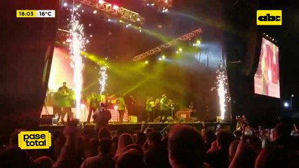 Los Ángeles Azules ofrecieron una cálida noche de cumbia en Asunción