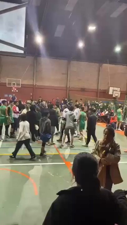 Sindican a un descontrolado padre como agresor de un estudiante en intercolegial capitalino