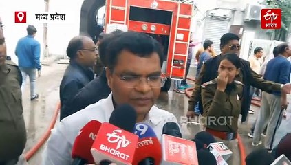 कपड़ा फैक्ट्री में भयंकर आग, करोड़ों का माल जलकर खाक, नहीं पहुंच पा रहा फायर ब्रिगेड वाहन