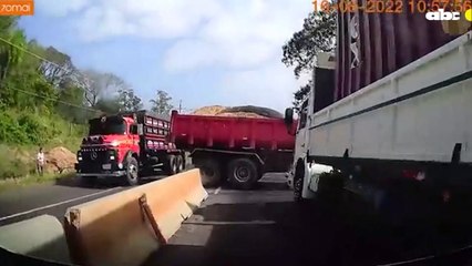 Camión ocasiona fuerte choque en zona del Cerro Caacupé