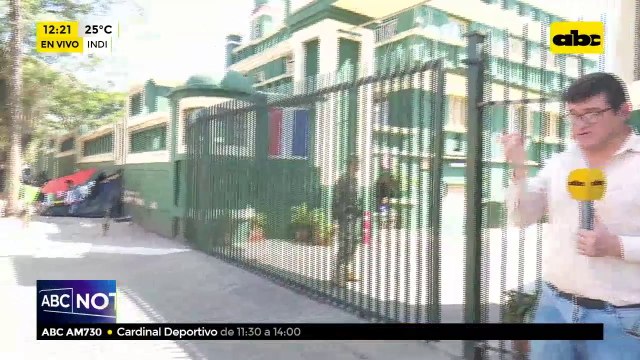 Comunidades indígenas acampan frente al INDI