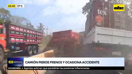 Camión pierde frenos y ocasiona accidente