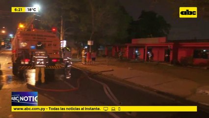 Seccional colorada de Ñemby en llamas