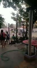 Contrabandistas atacan la Prefectura Naval de Itá Enramada