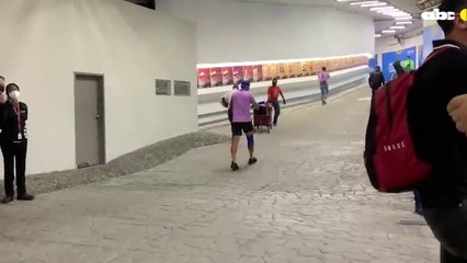 Así se retiró Juan Escobar luego de su lesión ante Querétaro