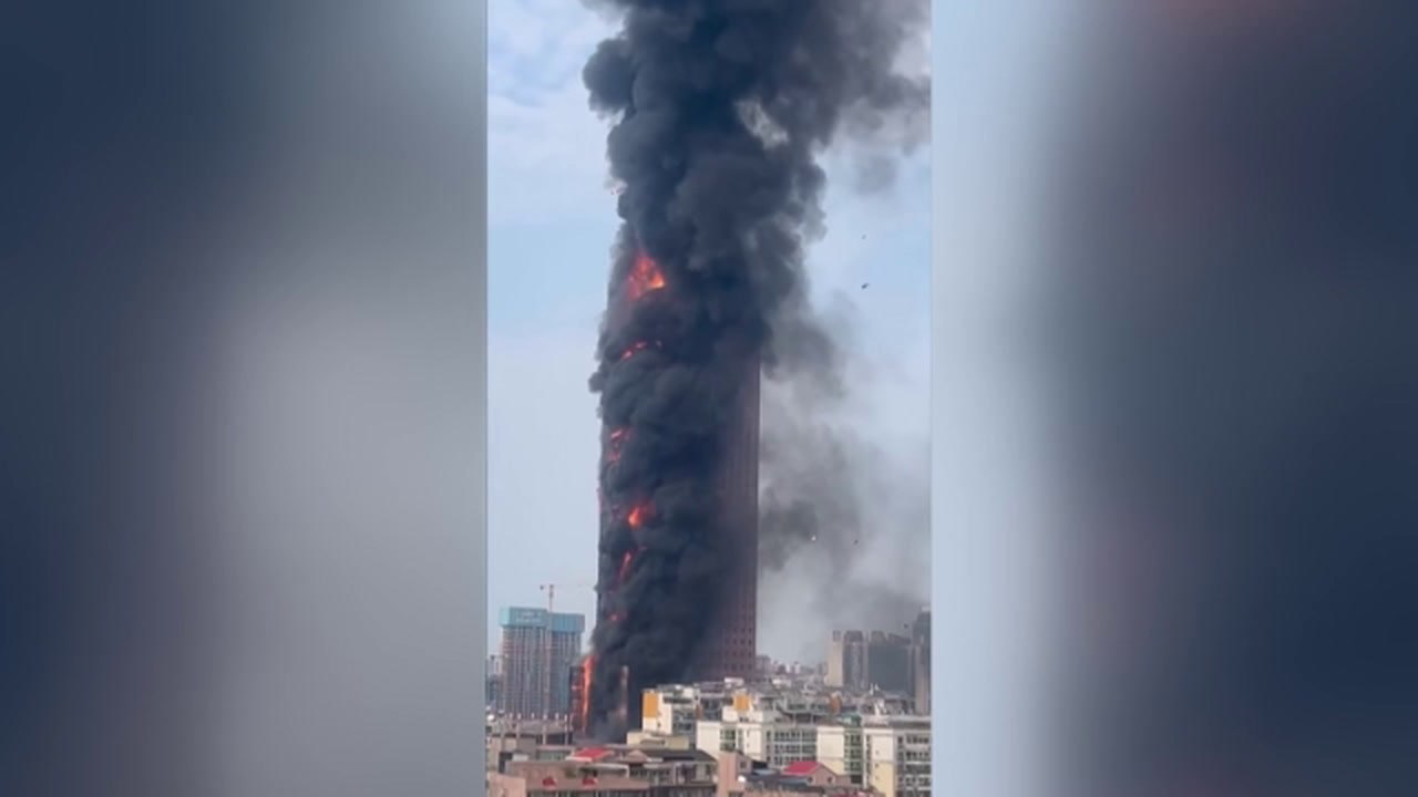 Incendio Edificio China