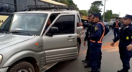 Protesta de camioneros en Acceso Sur