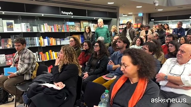 Nella carne : lo scrittore David Szalay presenta il suo bestseller in Italia