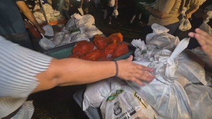 Venta de caja navideña inició a las 4:00 am