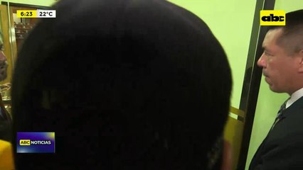 Sandra Quiñonez responde con evasivas