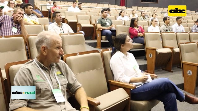 Organizan jornada forestal en Volendam