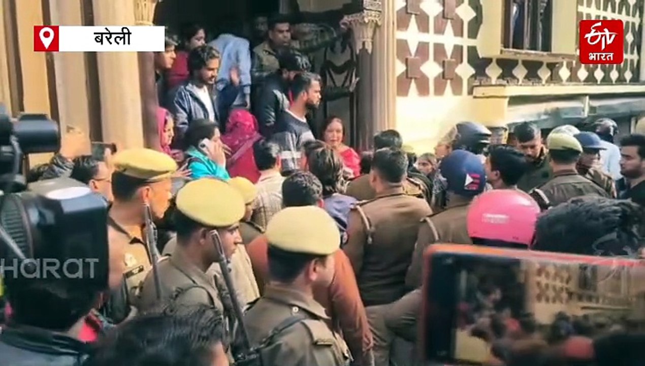 बरेली में 2 मैरिज हॉल पर चला बुलडोजर; नक्शे के विपरीत निर्माण पर BDA का एक्शन