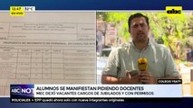 Alumnos se manifiestan pidiendo docentes