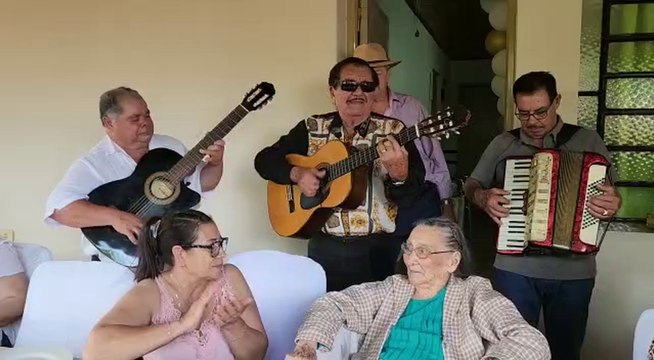 Cien Años De Doña Carmen Escobar Viuda De Cañellas Junto A Sus Hijos Carlos José Gregorio Hugo Luis Wilfrido Y Roberto