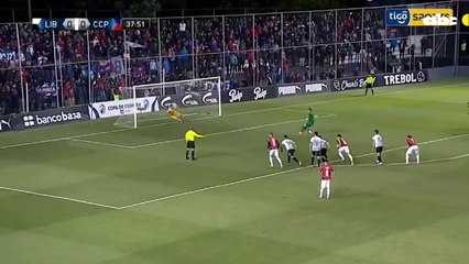 El penal errado por Jean Fernandes contra Libertad