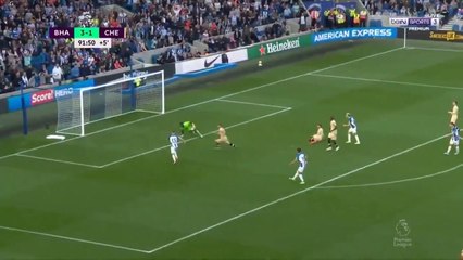 La doble de chance de Julio Enciso en el debut en la Premier League