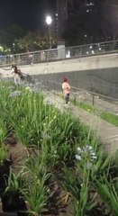 Bhil muestra sus habilidades y no le teme a la adrenalina.