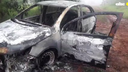 Hallan incinerado vehículo presuntamente usado en asesinato de comerciante