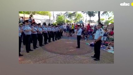 Banda De La Policía Acompaña A Los Peregrinos De Caacupé Con Música