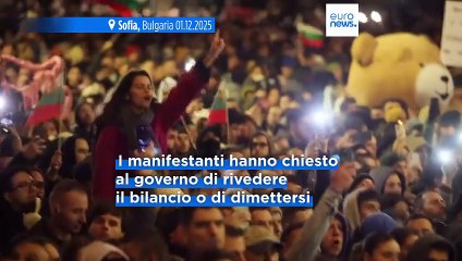 Bulgaria: governo ritira il controverso piano di bilancio dopo le proteste