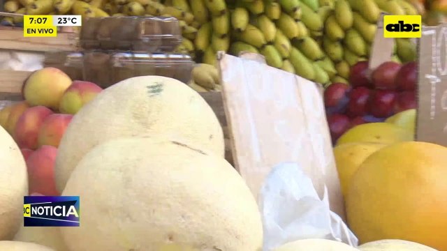 Importantes ofertas de frutas en el Mercado 4