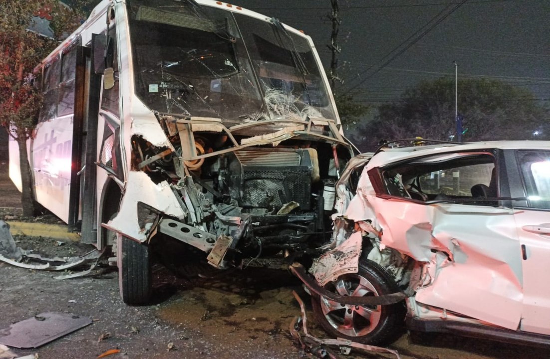 VIDEO | Choque múltiple deja 33 heridos y caos vial en García, Nuevo ...