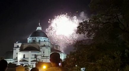 Fuegos artificiales reciben el Día de la Virgen de Caacupé
