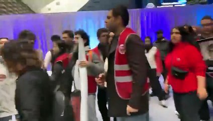 TİP'li öğrencilerden 'Yusuf Tekin' protestosu: MEB Çalıştayı'na geldiler!