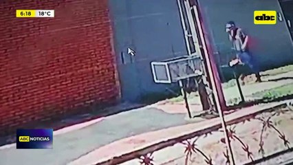 Sorprendido en flagrancia robando varios objetos