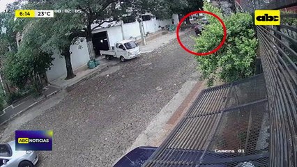 Encuentran abandonada camioneta robada