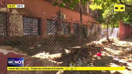 Colegio capitalino es aguantadero de adictos